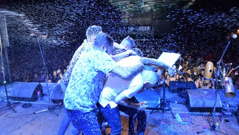 Con un bailazo en Atenas, Q´Lokura festejó el cumple de Nico. Foto: Maximiliano López/ El Doce