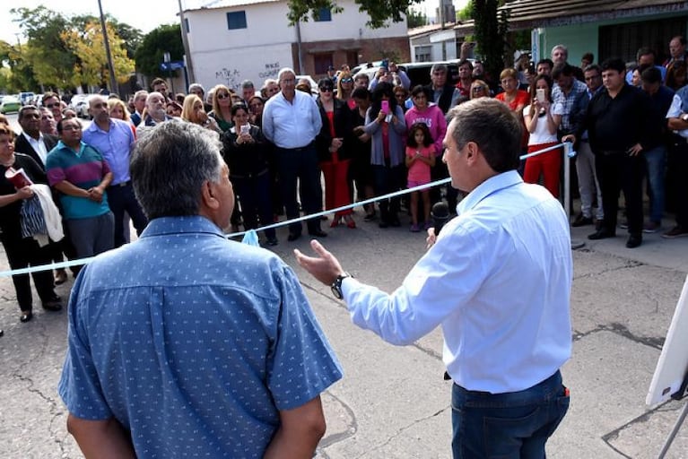 Con una inversión de 68 millones, se inauguraron las obras de desagüe de calle Mendoza