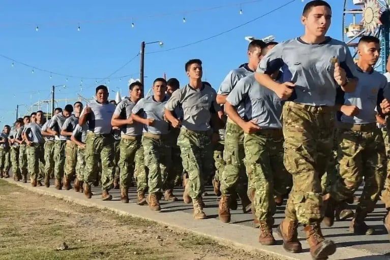 Confirmaron un bono para militares y fuerzas de seguridad: el monto y quiénes lo cobran