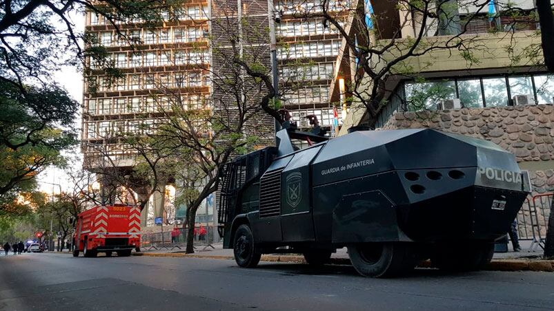 Conflicto municipal: el operativo en medio de la tensión por otra marcha del SUOEM. / Foto: El Doce