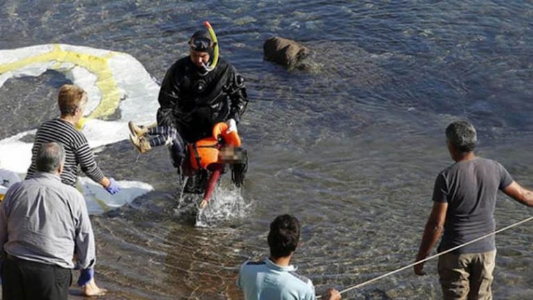 Conmoción por el rescate de otro niño sirio ahogado en el Mediterraneo