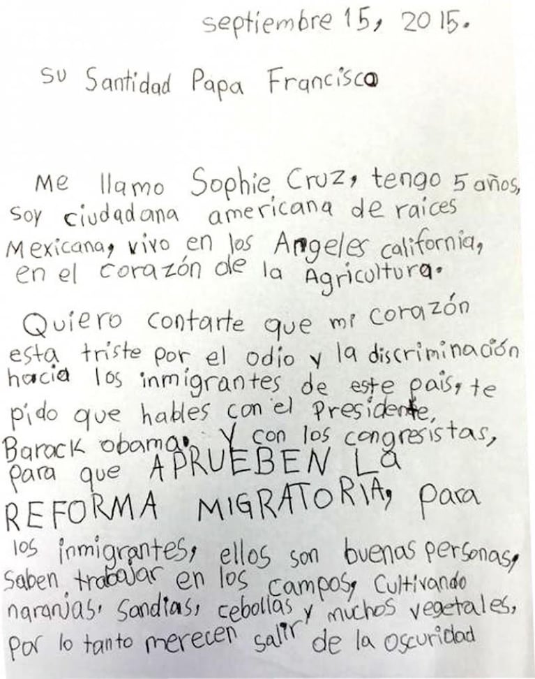Conmovedor: qué le entregó a Francisco la nena hispana que hizo frenar el papamóvil