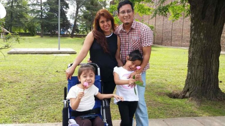 Contraposiciones entre la familia y la obra social por el caso de las niñas con AME.