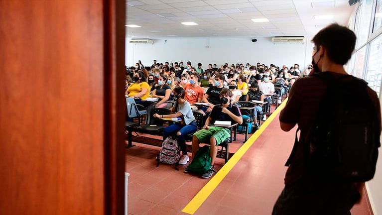 Controlarán la ventilación y el aforo de las aulas.