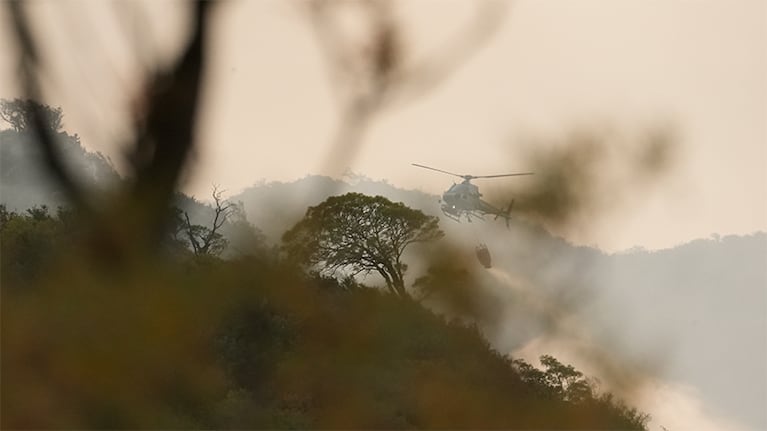 Contuvieron gran parte del incendio en el cerro Uritorco. Foto: Lucio Casalla / El Doce.