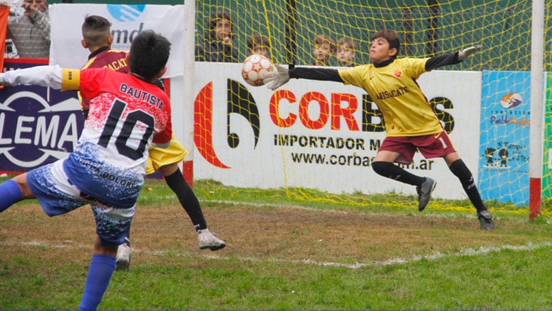 Corazón de María venció por 2-0 a Dante Alighieri, Villa Dolores goleó 4-1 a Anisacate y Villa Allende le ganó 1-0 a Luque.