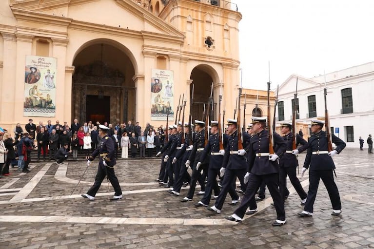 Córdoba celebró el 9 de Julio con un acto en el Centro Cívico y la Catedral