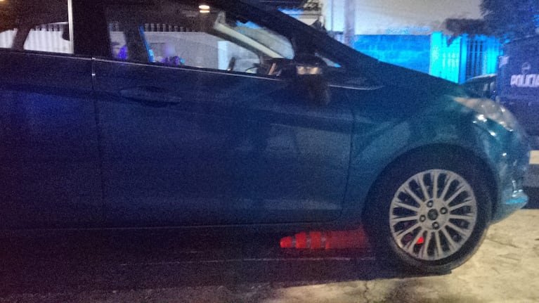 Córdoba: chocó en un control policial, huyó con dos conos en el auto y terminó detenido