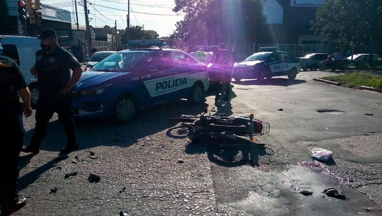 Córdoba: murió un motociclista tras un accidente con un camión