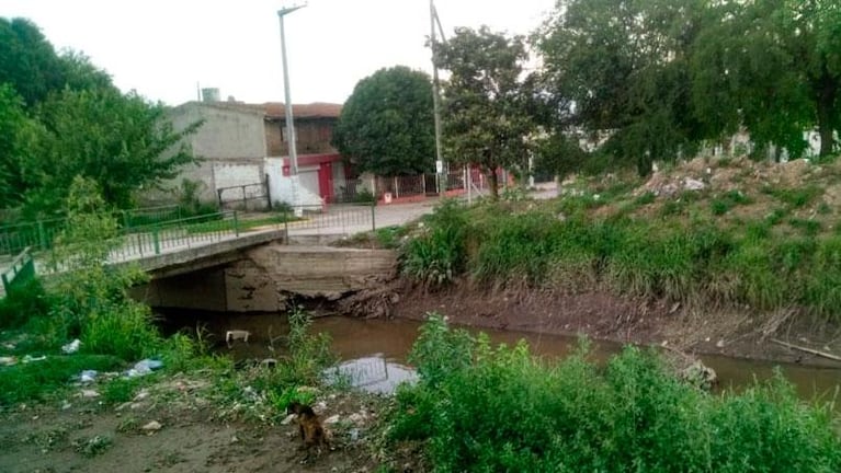 Córdoba: por una hora de lluvia intensa, les entró un metro y medio de agua en la casa