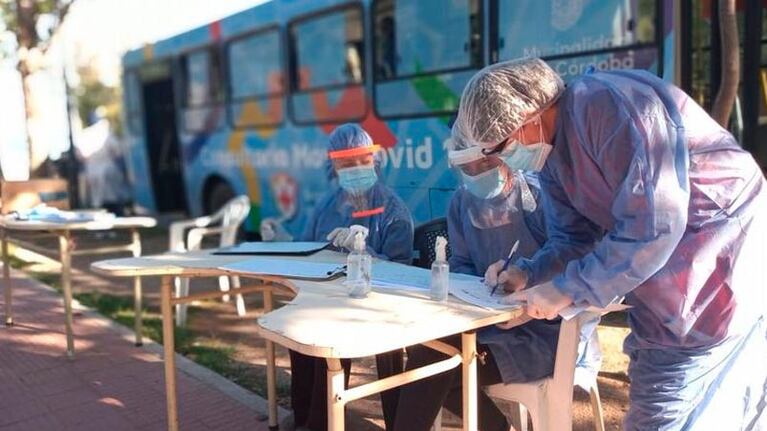 Córdoba sigue por encima de los 1.000 casos diarios.