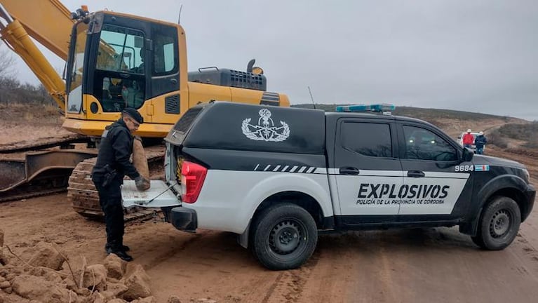 Córdoba: trabajaban en una obra vial y descubrieron un explosivo