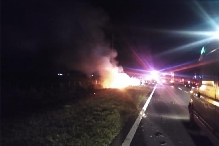 Córdoba: una pareja muerta en un choque frontal en la ruta 158