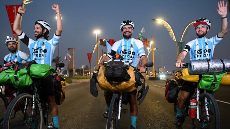 Cordobeses pedalearon 177 días para llegar al Mundial de Qatar