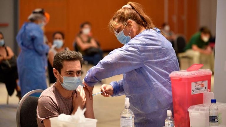 Coronavirus: comienza la vacunación a docentes de Córdoba Capital