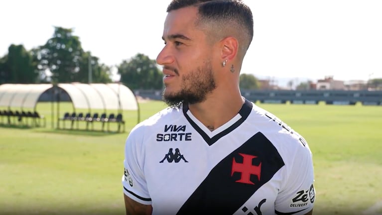 Coutinho y la sorpresa por un tiroteo mientras daba una entrevista.