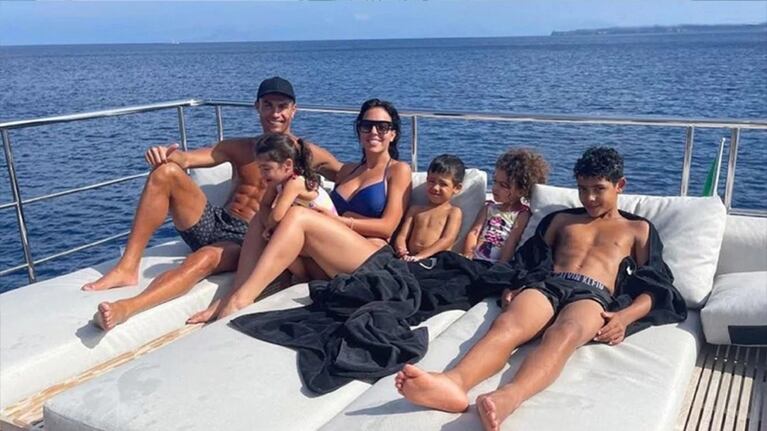 CR7 disfruta de sus primeras semanas en Medio Oriente.
