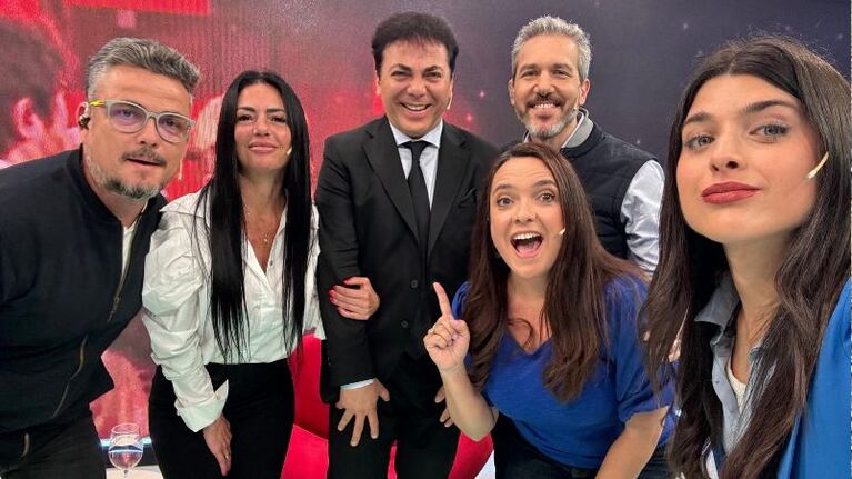 Cristian Castro y su novia cordobesa visitaron Seguimos en El Doce.