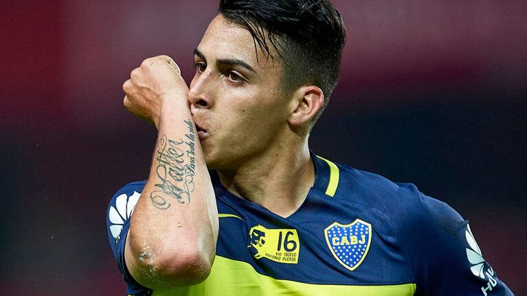 Cristian Pavón hechizó con sus movimientos al bella Lopyreva.