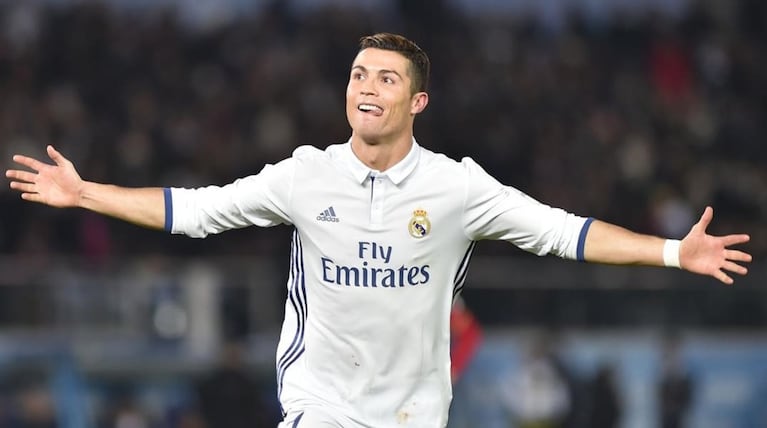 Cristiano Ronaldo espera para volver a jugar con el Real Madrid.