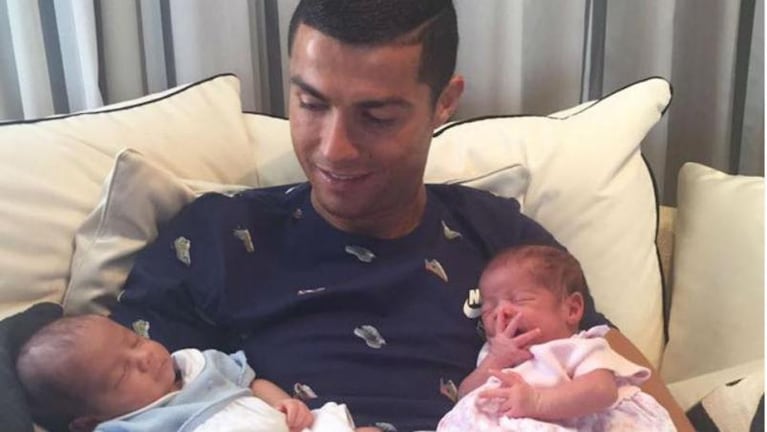 Cristiano Ronaldo, padre de mellizos por alquiler de vientre
