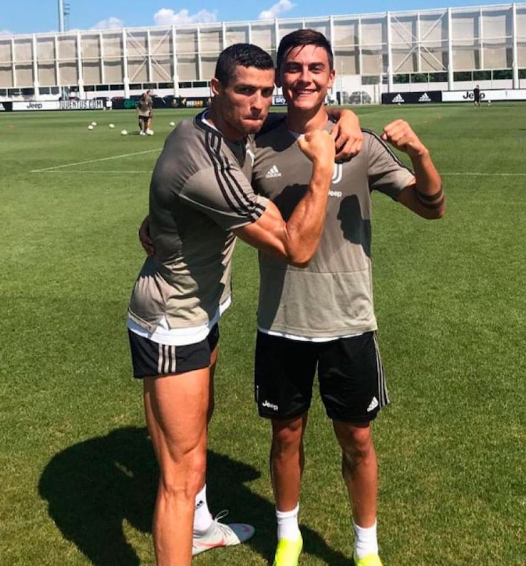 cristiano ronaldo paulo dybala juventus