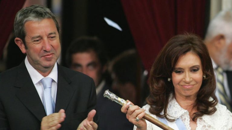 "Cristina, Cobos y vos" era el eslogan principal de la campaña apuntada.