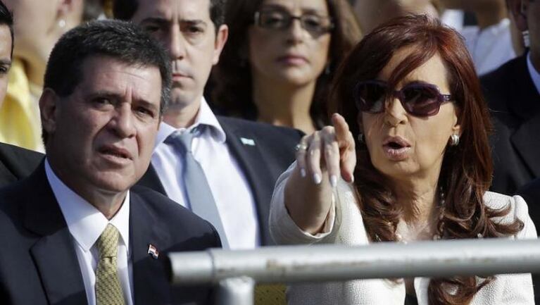 Cristina estuvo con Francisco y le regaló un cuadro