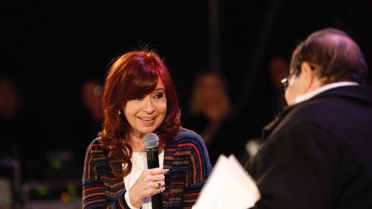 Cristina Fernández emitió su voto en Río Gallegos.