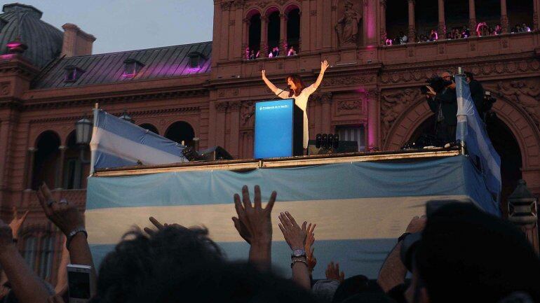 Cristina habló ante una multitud en la Plaza de Mayo. Foto: Telam