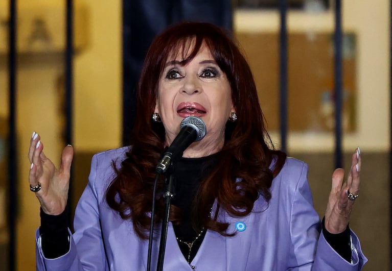 Cristina Kirchner durante en el acto en la sede del PJ previo al fallo de la Corte Suprema.