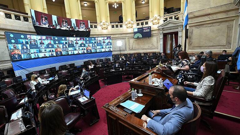 Cristina Kirchner encabezó la sesión que duró unas cuatro horas.