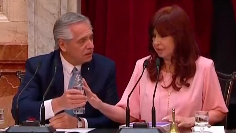 Cristina Kirchner no le acptó agua a Alberto Fernánez.
