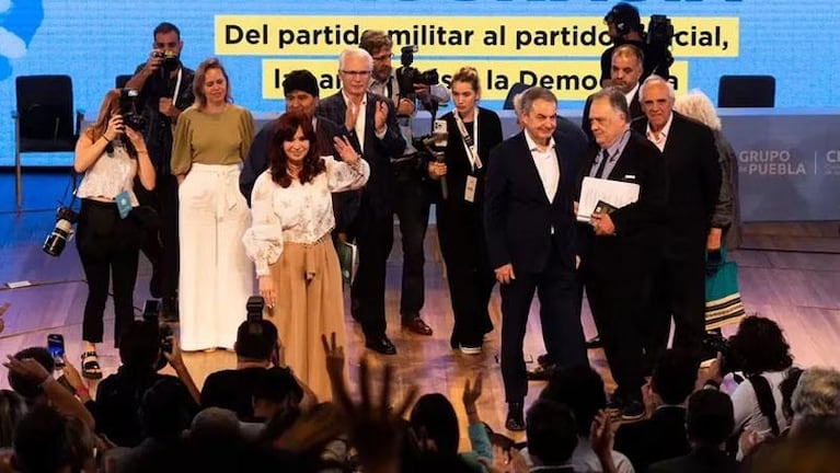 Cristina Kirchner: “No me importa si me van a meter presa, hay que reconstruir un estado democrático”