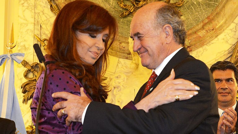Cristina Kirchner y Oscar Parrili, cuando eran parte del gobierno.