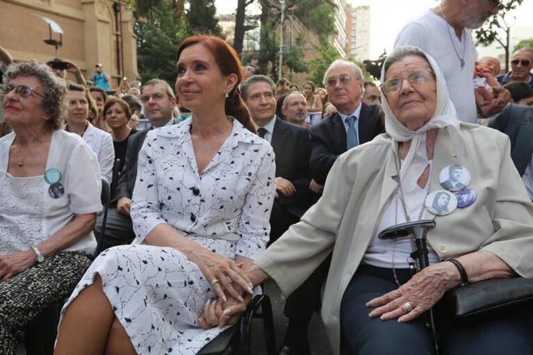 Cristina participó de una misa en homenaje a los desaparecidos