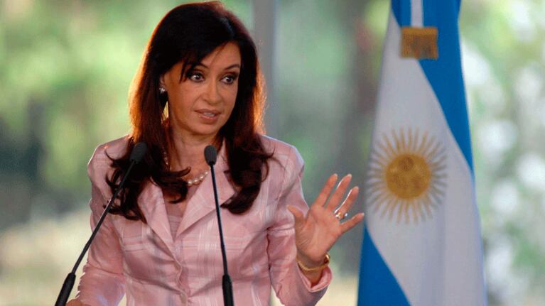 Crsitina cargó duro contra el nuevo discurso estatista de Macri