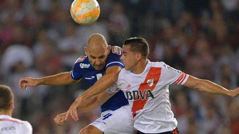 Cruzeiro frenó a River, que lo deberá dar vuelta en Brasil.
