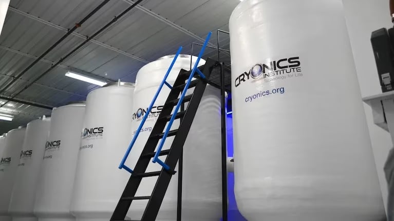 Cryonics Institute es una fundación estadounidense sin fines de lucro que brinda servicios de criónica.