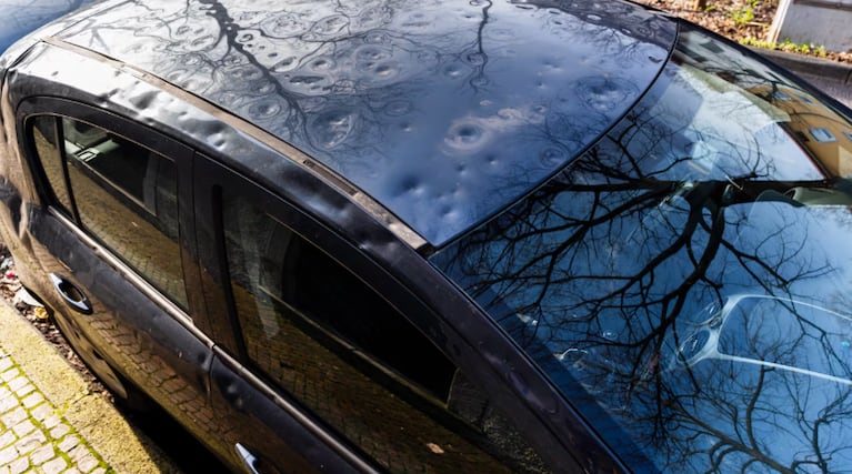 Cuánto cuesta arreglar un auto dañado por granizo en Córdoba y qué hacer con el seguro