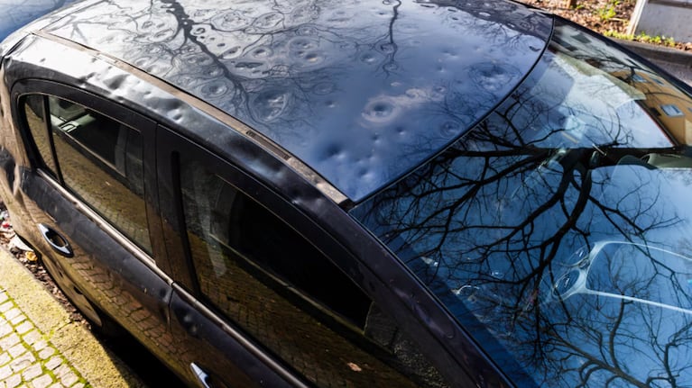 Cuánto cuesta arreglar un auto dañado por granizo en Córdoba y qué hacer con el seguro