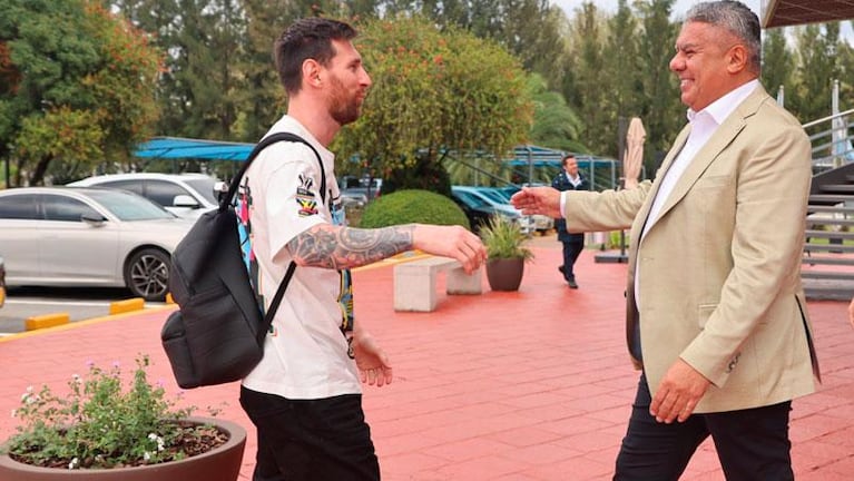 Cuántos euros cuesta la remera que usó Messi en su regreso a Argentina