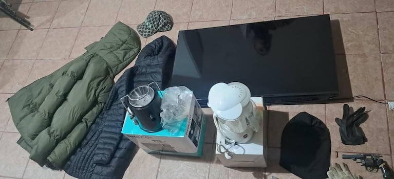 Cuatro menores detenidos por robar armados en una casa: tienen 12, 15, 16 y 17 años 