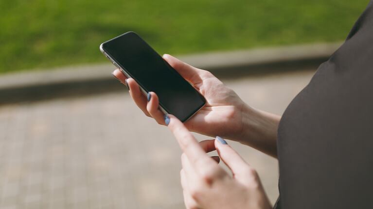 "CUIDÁ MÁS" el Agua descargando la APP de Aguas Cordobesas para que puedas contar con ella cuando la necesites.