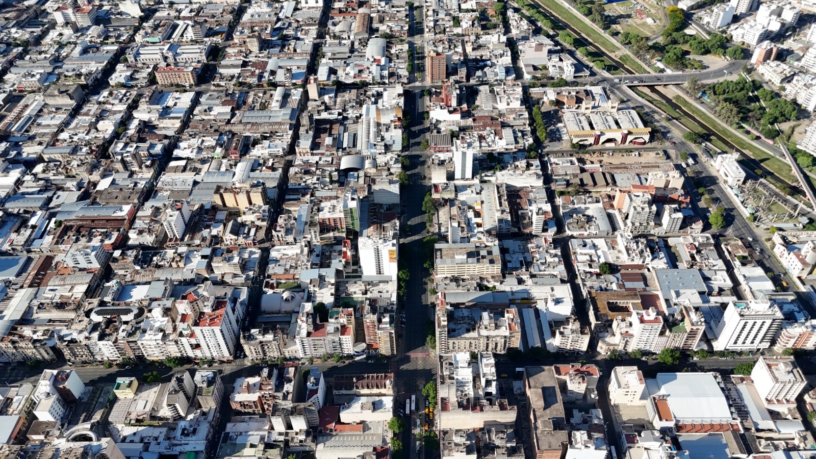 Culmina la obra de "boulevarización" de la avenida Maipú hasta el río.