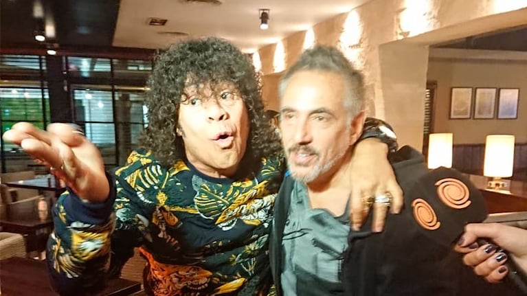 Cumbre musical con dos grandes artistas de la música de nuestro país.