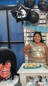 Cumplió 10 años y lo festejó con temática de La Mona: desde la piñata hasta sorpresita, todo de Jiménez