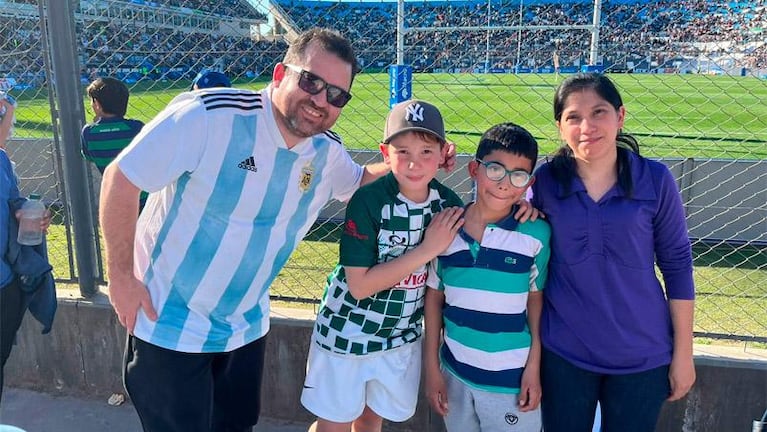 Cumplió el sueño de ver a Los Pumas el niño que donó sus ahorros para ayudar al amigo