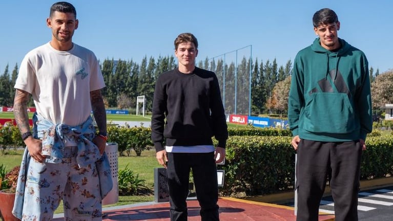 Cuti, Araña y Nano sumándose a la Selección.
