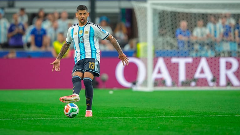 Cuti Romero en acción con la Scaloneta. Foto: @CutiRomero2.